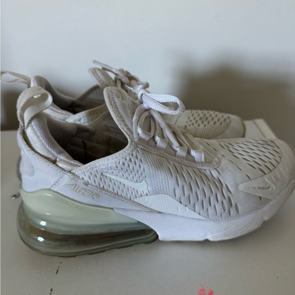 Nike Air Sneakers - Picture 3 of 4